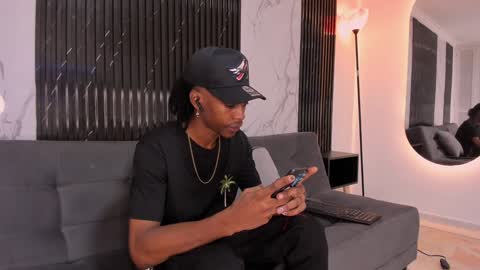 Snapshot of bryxxxon1 chatting on December 28, 2024, 3:26 am Bryxon online show from December 28, 2024, 3:26 am