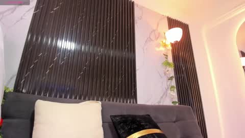 Snapshot of bryxxxon1 chatting on February 6, 2025, 4:21 am Bryxon online show from February 6, 2025, 4:21 am