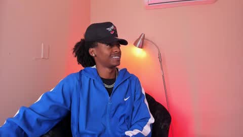 Snapshot of bryxxxon1 chatting on February 25, 2025, 2:00 pm Bryxon online show from February 25, 2025, 2:00 pm