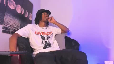 Snapshot of bryxxxon1 chatting on September 12, 2025, 3:01 pm Bryxon online show from September 12, 2025, 3:01 pm