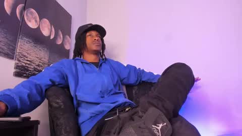 Snapshot of bryxxxon1 chatting on October 11, 2025, 4:05 pm Bryxon online show from October 11, 2025, 4:05 pm