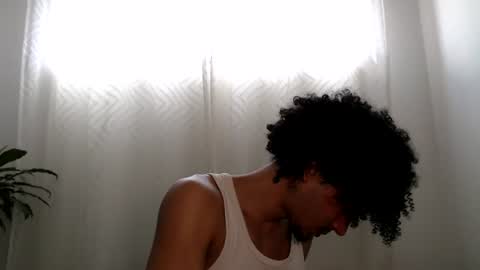 Snapshot of btwimlaurence chatting on July 29, 2026, 3:32 pm Laurence online show from July 29, 2026, 3:32 pm