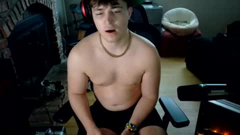 BubblebuttBdn online show from June 14, 2026, 8:55 pm