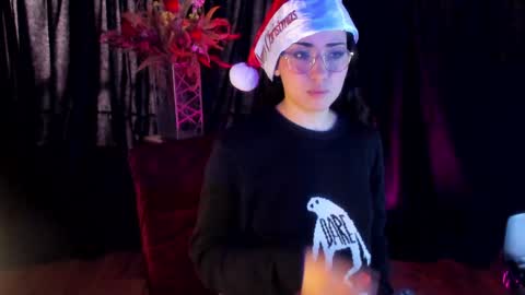 Snapshot of bubblewhite_ chatting on December 24, 2024, 2:22 pm BubbleJereth online show from December 24, 2024, 2:22 pm