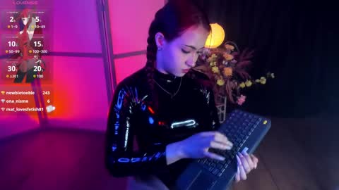 Snapshot of bubblewhite_ chatting on February 22, 2025, 2:41 pm BubbleJereth online show from February 22, 2025, 2:41 pm