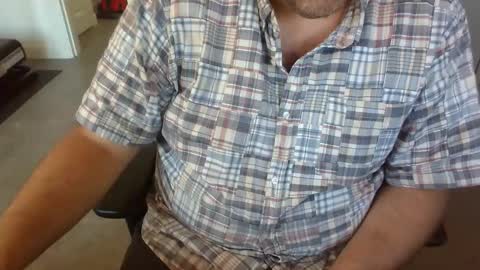 bubs9112000 online show from April 27, 2026, 12:47 pm