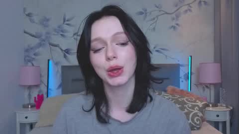 Leona online show from March 17, 2026, 9:40 pm