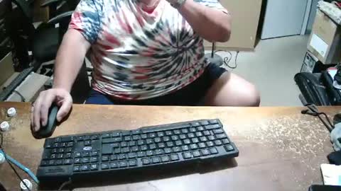 Bucku2 online show from November 12, 2025, 11:25 pm