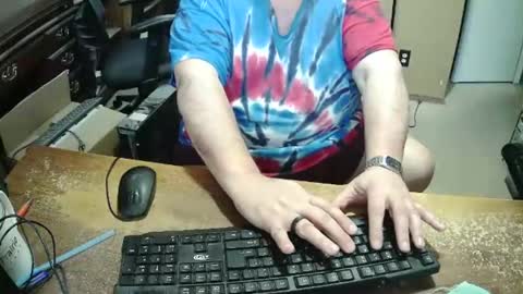 Bucku2 online show from April 28, 2026, 10:04 pm