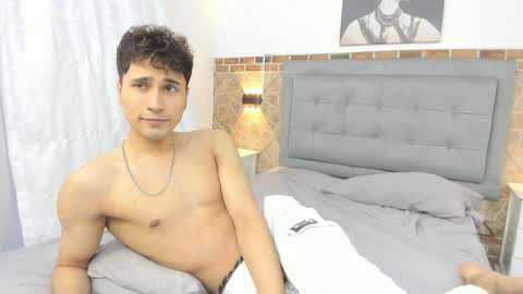 Snapshot of buddy_whitte chatting on January 22, 2025, 3:07 pm Buddy Whitte online show from January 22, 2025, 3:07 pm