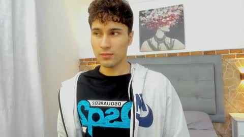 Snapshot of buddy_whitte chatting on January 30, 2025, 11:22 am Buddy Whitte online show from January 30, 2025, 11:22 am