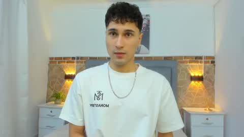 Snapshot of buddy_whitte chatting on February 13, 2025, 11:28 am Buddy Whitte online show from February 13, 2025, 11:28 am