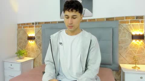 Snapshot of buddy_whitte chatting on February 20, 2025, 11:20 am Buddy Whitte online show from February 20, 2025, 11:20 am