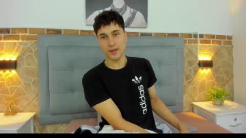 Snapshot of buddy_whitte chatting on February 23, 2025, 11:33 am Buddy Whitte online show from February 23, 2025, 11:33 am