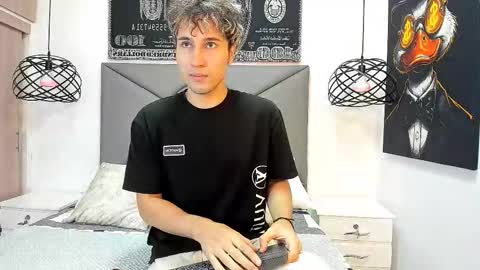 Snapshot of buddy_whitte chatting on October 29, 2025, 11:45 am Buddy Whitte online show from October 29, 2025, 11:45 am