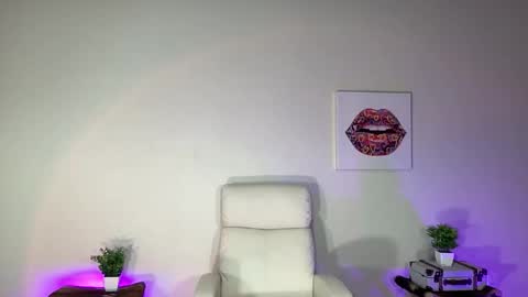 BUNNIE and THE DUDE TheLebowskis online show from November 22, 2025, 4:22 am