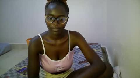 Snapshot of bunny_bliss1 chatting on May 12, 2026, 4:09 am bunny_bliss1 online show from May 12, 2026, 4:09 am