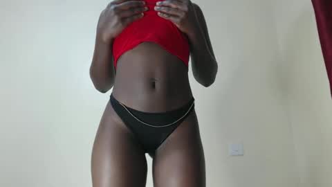 Snapshot of bunny_bliss4 chatting on November 9, 2025, 3:05 am Bunny Bliss online show from November 9, 2025, 3:05 am