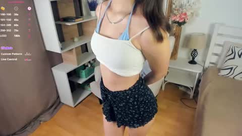 Snapshot of bunny_nova chatting on May 9, 2026, 8:08 am Aria online show from May 9, 2026, 8:08 am