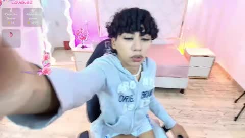 Bunny  online show from December 19, 2025, 12:12 pm