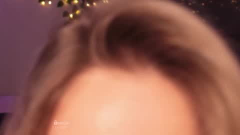 Snapshot of bunny_tsukino chatting on December 5, 2025, 2:42 am B U N N Y online show from December 5, 2025, 2:42 am