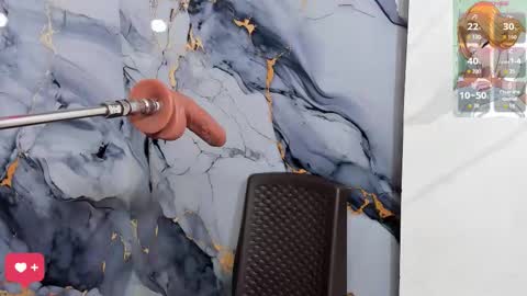 Snapshot of bunnyangel_ chatting on November 12, 2025, 11:43 am Angel online show from November 12, 2025, 11:43 am