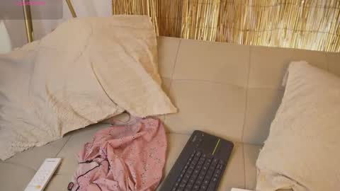 Snapshot of bunnycute_shy chatting on May 11, 2026, 12:44 pm 30 Off online show from May 11, 2026, 12:44 pm