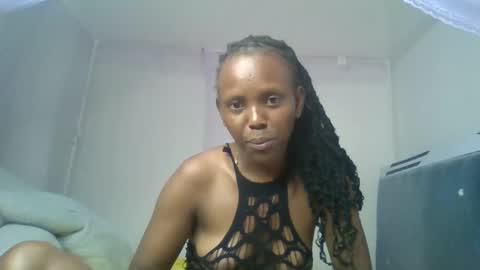 bunnydiva_ online show from April 22, 2026, 1:23 pm
