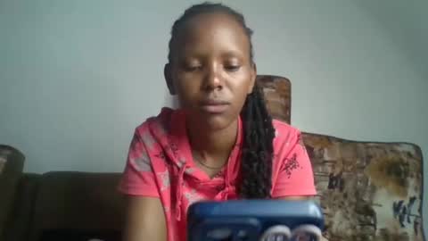 bunnydiva_ online show from April 27, 2026, 4:32 am