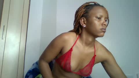 Snapshot of bunnydiva_ chatting on July 18, 2026, 3:33 am bunnydiva_ online show from July 18, 2026, 3:33 am