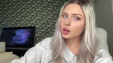 Snapshot of bunnykhalessi chatting on April 16, 2026, 2:23 am OnlyFans BunnyKhalessi online show from April 16, 2026, 2:23 am