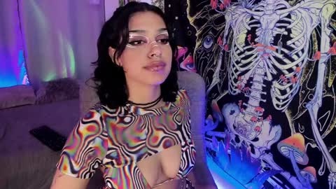 Snapshot of bunnypeachyy chatting on January 9, 2025, 5:02 am online show from January 9, 2025, 5:02 am