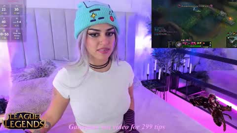 Snapshot of bunnypeachyy chatting on September 15, 2025, 3:56 pm online show from September 15, 2025, 3:56 pm