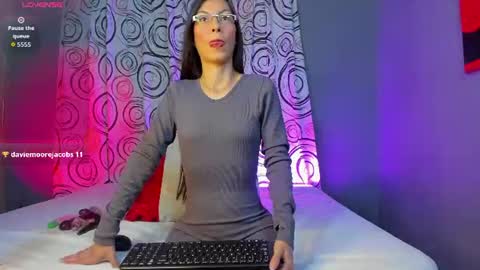 bunnythompson online show from July 15, 2026, 5:29 pm