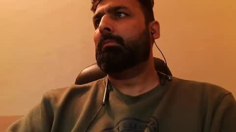 Hairy Arabian online show from January 12, 2025, 4:18 pm