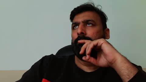 Hairy Arabian online show from January 29, 2025, 5:09 am