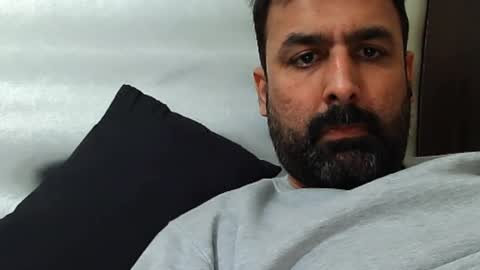 Hairy Arabian online show from December 2, 2025, 9:47 am