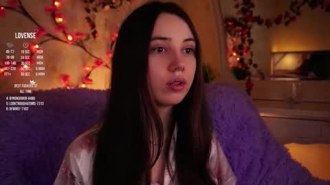 Jessica online show from November 28, 2025, 4:04 am