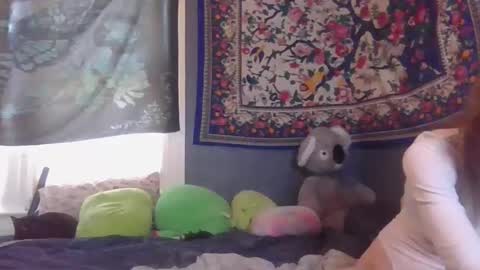 lilly online show from January 8, 2025, 6:52 pm