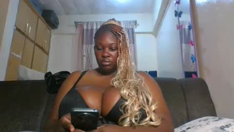 Snapshot of burstysasha chatting on May 30, 2026, 7:22 pm burstysasha online show from May 30, 2026, 7:22 pm