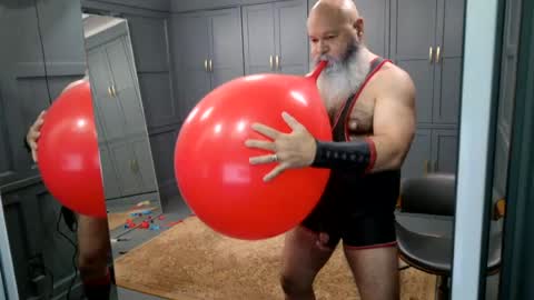Snapshot of busterballoonguy chatting on July 16, 2026, 11:44 pm Daddy-B online show from July 16, 2026, 11:44 pm