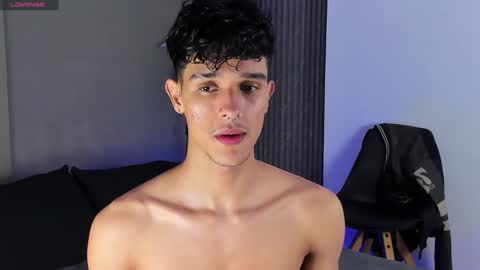 Snapshot of busterspinter chatting on December 2, 2024, 5:59 am Buster independent model online show from December 2, 2024, 5:59 am