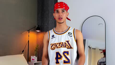 Snapshot of busterspinter chatting on January 5, 2025, 1:36 pm Buster independent model online show from January 5, 2025, 1:36 pm