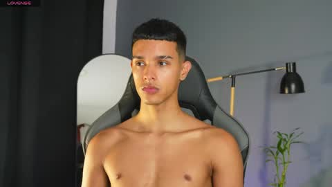 Snapshot of busterspinter chatting on May 23, 2026, 11:53 pm Buster independent model online show from May 23, 2026, 11:53 pm