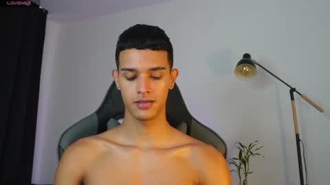 Snapshot of busterspinter chatting on June 13, 2026, 3:32 pm Buster independent model online show from June 13, 2026, 3:32 pm