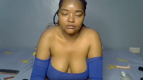 busty kenzi online show from June 7, 2026, 10:41 am