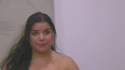 Snapshot of busty_madison chatting on November 1, 2025, 8:05 am busty_madison online show from November 1, 2025, 8:05 am