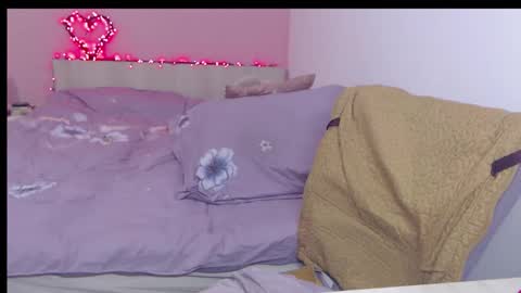 Snapshot of bustygf chatting on October 8, 2025, 8:39 pm anna online show from October 8, 2025, 8:39 pm