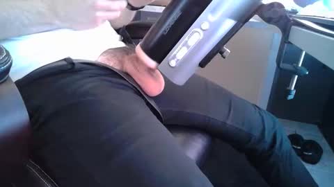 Snapshot of busyguybg chatting on May 19, 2026, 8:15 pm busyguybg online show from May 19, 2026, 8:15 pm