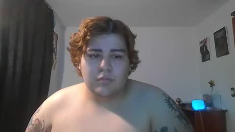 Snapshot of buttercup_milk chatting on January 13, 2026, 5:13 am Dylan online show from January 13, 2026, 5:13 am